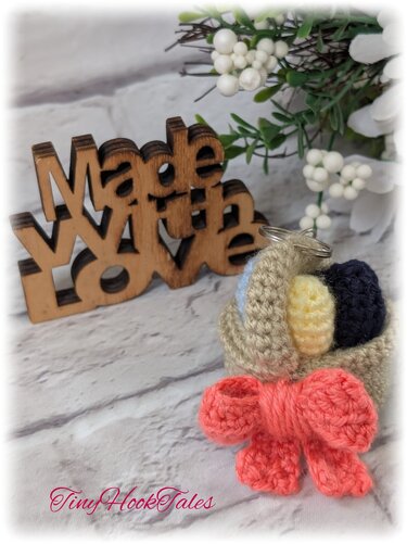 Häkelanleitung für ein "kleines Präsentkörbchen"