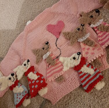 Sweater - RVO with rubbit applique - 2 sizes - Knitting