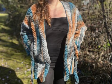 Crochet Pattern Cardigan "Dancing Leaves"