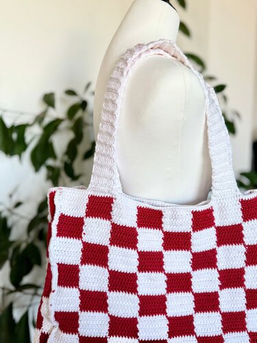 Checkered Retro Tote | Modern Checkerboard Shoulder Bag | Geometric Crochet