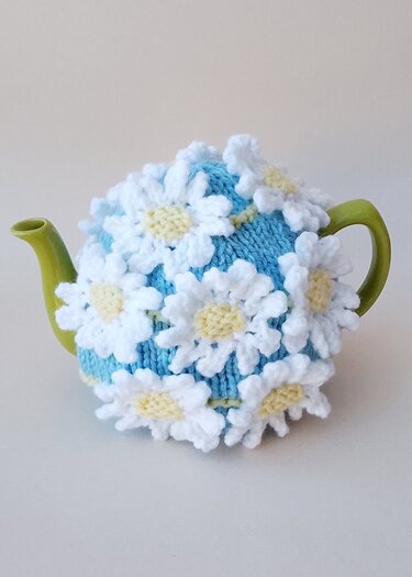 Daisy Chain Tea Cosy and Cafetiere Cosy Knitting Pattern