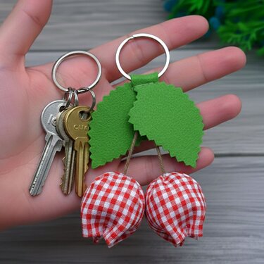 Tulip Flower Keychain Sewing Pattern PDF – Fabric Tulip Keyring Tutorial