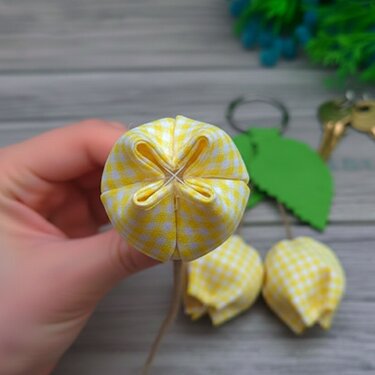 Tulip Flower Keychain Sewing Pattern PDF – Fabric Tulip Keyring Tutorial