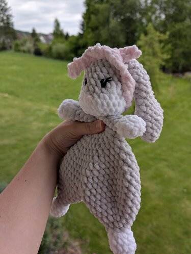 Häkelanleitung: Süßes Schnuffel-Tuch Elli mit Stirnband