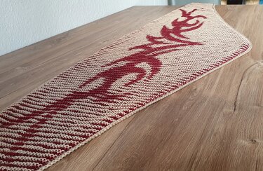Tribal, Shadow Knitting, Illusion Knitting, Flat Motif Shawl
