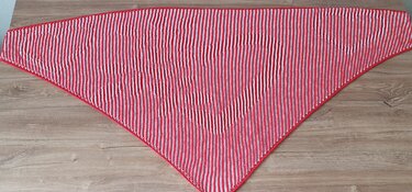 Heartflower, Shadow Knitting, Illusion Knitting, Motif Shawl