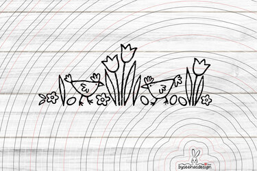 Linienmotiv für Plotter: zwei Hühner mit Tulpen, Blumen und Eiern vor hellem Holz