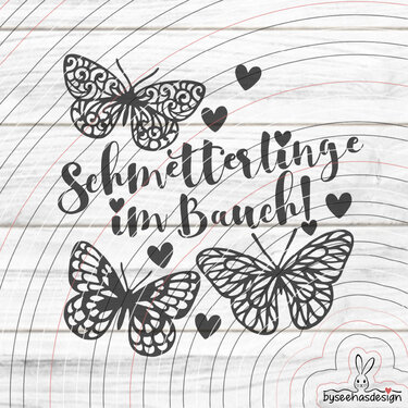 Vektorgrafik mit drei filigranen Schmetterlingen, mehreren Herzen und dem Schriftzug ‚Schmetterlinge im Bauch‘ auf hellem Hintergrund.