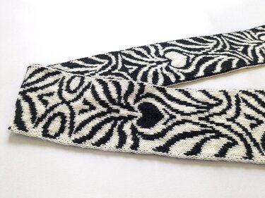 Skinny scarf "Zebra Style" - double knitting pattern - Image 4