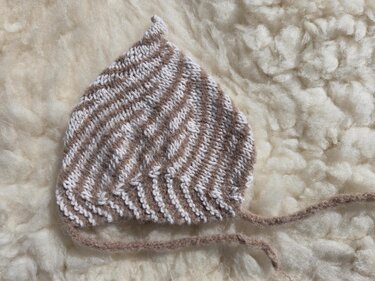 Baby-Wirbelmütze , Strickanleitung - Bild 6