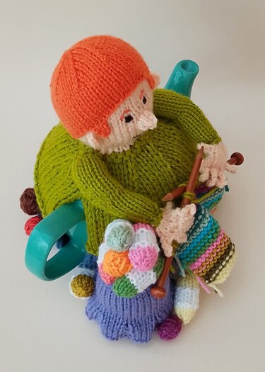 TeaCosyFolk's Knit and Natter Tea Cosy Knitting Pattern - Image 7