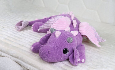 Crochet pattern: Snuggle dragon