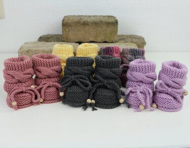 Strickanleitung Babyschuhe, warme Booties mit Zopfmuster zum binden - Bild 4