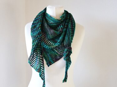 Knitting Pattern Shawl Soraya, Asymmetrical Triangle Shawl – Easy Lace Knit - Image 14