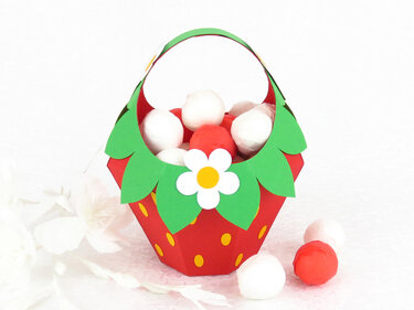 Kleine Geschenktasche für die Erdbeerzeit – Bastelvorlagen und Anleitung