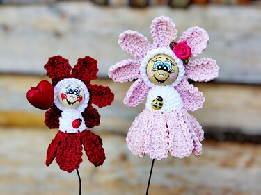 freche Blümchen: Gänseblümchen & Co für Holzkugeln in 2 Größen - Häkeln
