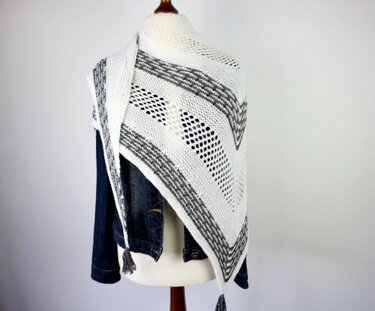 Knitting Pattern PDF Triangle Shawl – Easy Lace Shawl for Beginners