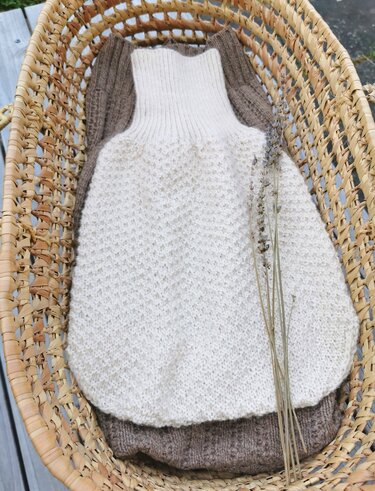 Anleitung Baby Strampelsack | Baby Pucksack ohne Naht stricken | Perlmuster - Bild 2