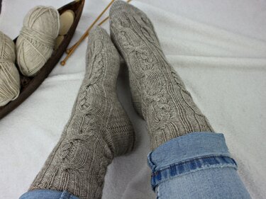 Knitting Pattern PDF Cable Socks – Elegant Cabled Socks - Image 23