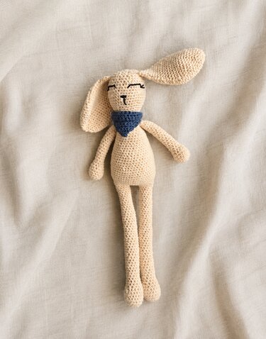 Flopsy the Bunny Amigurumi Pattern