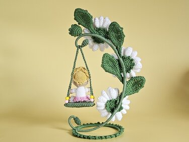 Häkelanleitung Gertie Gänseblümchen Blumenkind mit Blumenschaukel PDF - Bild 3