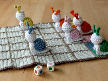 Crochet pattern for a funny family game "Snail race" - Image 2