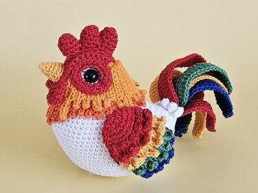Johann der dicke Hahn – Häkelanleitung Amigurumi Bauernhof PDF - Bild 3