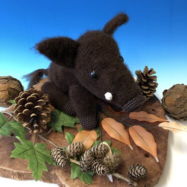 Crochet pattern for a wild boar amigurumi with fur texture - Image 17