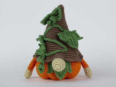 Kürbis Wichtel - Häkelanleitung von CaroKunterbunt