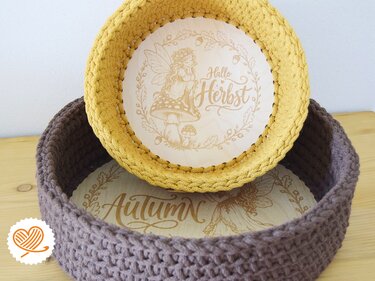 + LIORA + Häkelkorb oder Tablett mit Herbstdesign mit Holzboden häkeln - Bild 4
