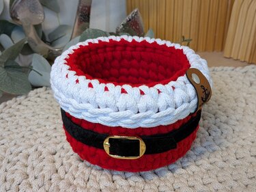 Häkelanleitung Weihnachtskorb / Nikolauskorb im Strickstich mit Gürtel - Bild 2