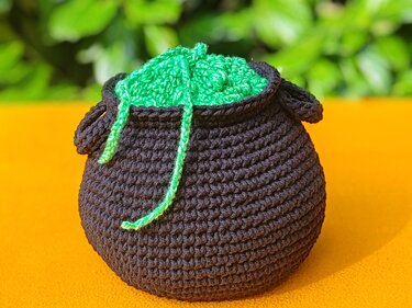 Witchy 3-in-1 Cauldron Pouch, Bottle Holder, Trick-or-Treat Basket - Image 5