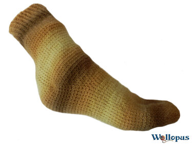 Dünne Stäbchen Socken mit Wollopusferse, gehäkelt - Häkeln