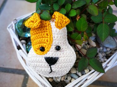 "Bunte Hunde" als Anhänger, Taschenbaumler häkeln