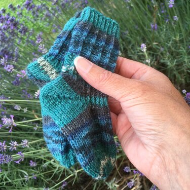 Anleitung Ein bisschen klein - Baby Socken - Stricken