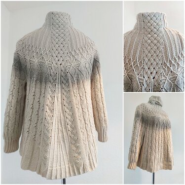 Gehäkelter Damenpullover mit Rollkragen, Zopfmuster und creme‑grauem Verlauf