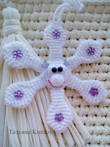 276DE Häkelanleitung Schneeflöckchen - Amigurumi PDF Knittoy CP