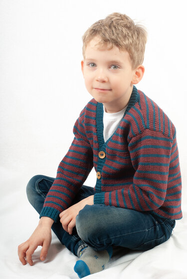 Strickanleitung für Kinder Cardigan in 3 Größen (98/104, 110/116, 122/128)