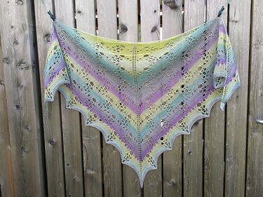 Strickanleitung Dreieckstuch "Florietta von oben"