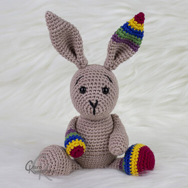 Hase als Eierbecher/Eierwärmer - Häkelanleitung von CaroKunterbunt