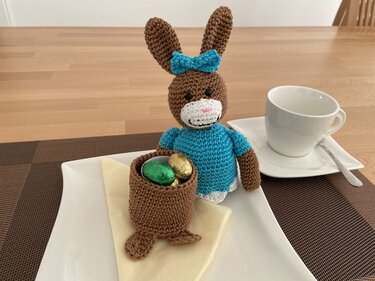 Häkelanleitung - Osterbox "Hasenmädchen"