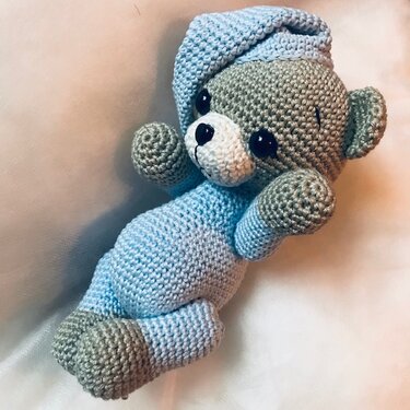 Benjamin the sleepy Bear crochet pattern
