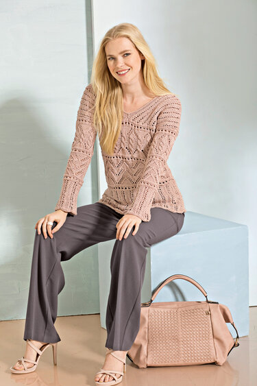 Strickanleitung: Mustermix-Pulli mit V-Ausschnitt