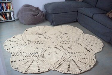 Crochet rug pattern Life is a Flower