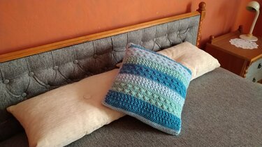 Pattern Snowberry Cushion Cover - Crochet