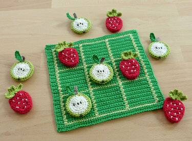 Crochet pattern for a popular family game tic tac toe "garden"