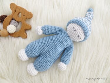 Häkelanleitung für einfaches Baby-Püppchen