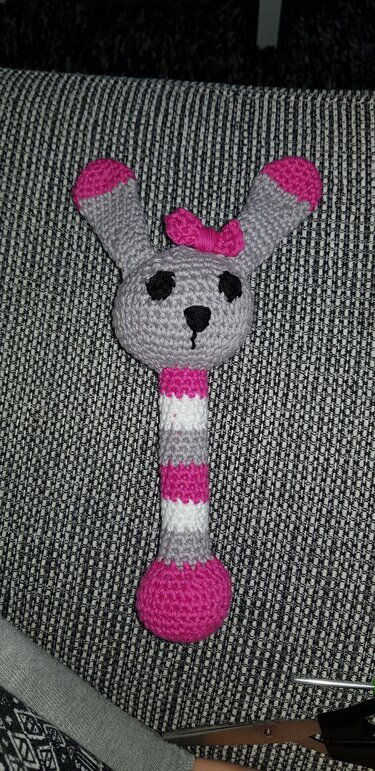 Häkelanleitung "Hasenrassel"