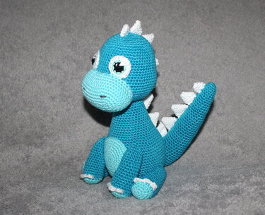 Olaf der Baby Dino Häkelanleitung deutsche Version