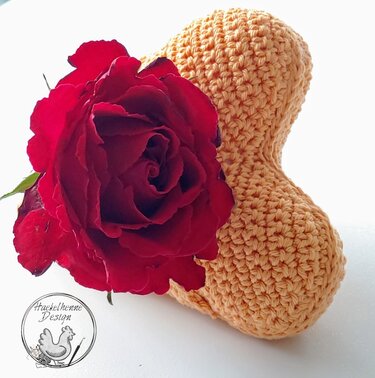 "Ungleiches Herz mit Einstecktasche" Häkelanleitung